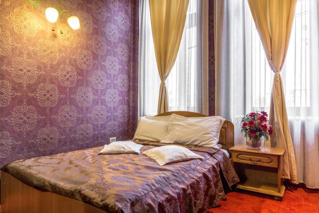 Hotel Ferdinand Haţeg Esterno foto